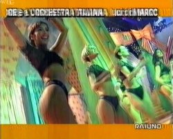 CoccoDiMamma-1998-S.Salerno_e_CorpoDiBallo-vhs-wlg.avi_snapshot_03.36_[2021.05.03_22.57.35].jpg