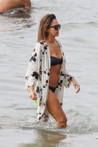 jessica alba in bikini 35.jpg