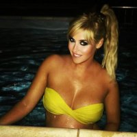elena ballerini in bikini 03.jpg