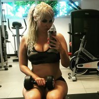 elena ballerini in fitness.jpg
