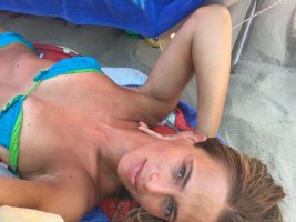 eleonora arosio in bikini 02.jpg