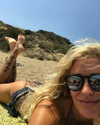 marina graziani in bikini 03.jpg