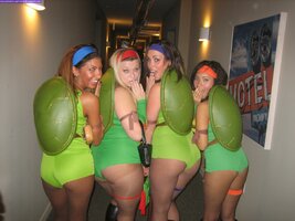 36544_tduid10012_Free_upskirt_pissing_bikini_pics20232_122_469lo.jpg