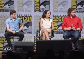 olivia cooke al talk 01.jpg