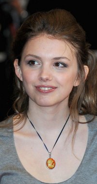11 Hannah Murray 1.jpg