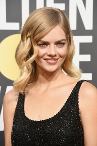 Samara Weaving.jpg