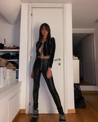 V (11).jpg