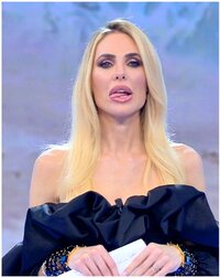 Ilary Blasi (9).jpg