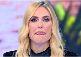ilary blasi (13).jpg