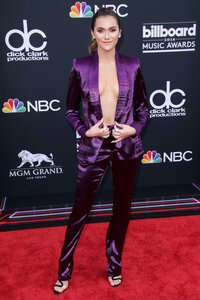 alyson stoner al gala 04.jpg
