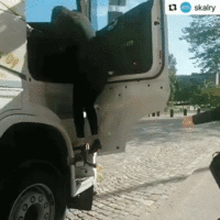 ezgif.com-gif-maker.gif