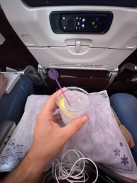 gin tonic aereo.jpg