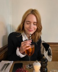 Stacy Martin (2).jpg