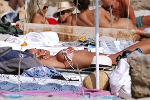 54691_Cristina_Parodi_5_123_466lo.jpg