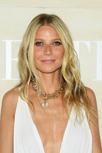 113807943_gwyneth-paltrow-32.jpg