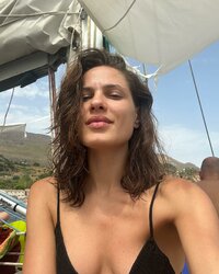 giulia vecchio in bikini 04.jpg