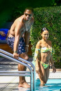 karrueche tran in bikini (01).jpg