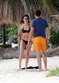 nina dobrev in bikini 03.jpg
