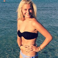 nikita pelizon in bikini 03.jpg