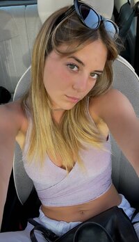simona (1).jpg
