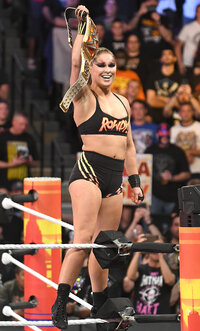 ronda rousey in summerslam 2018 (30).jpg