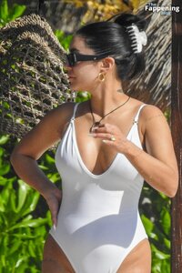 Vanessa-Hudgens-Sexy-47-The-Fappening-Blog.jpg