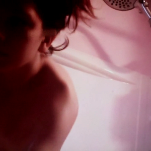 Teen Stephanie shower Voyeur (2).mp4